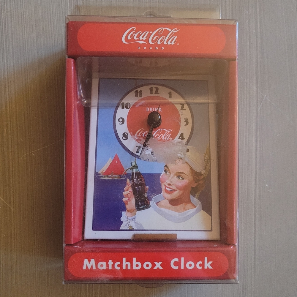 New! Vintage COCA COLA Matchbox Clock - Picture 4 of 10